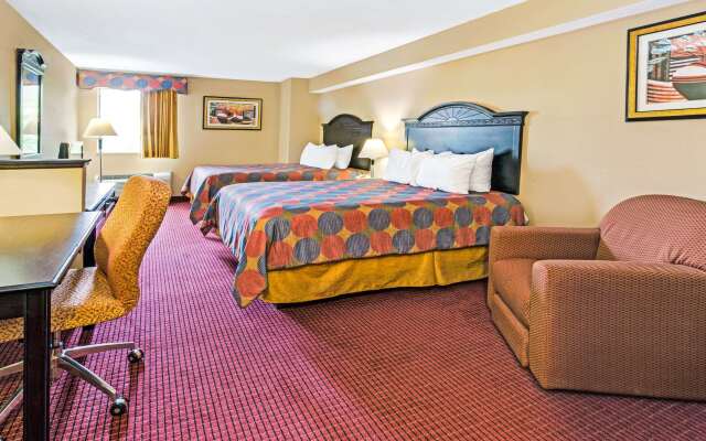 Days Inn & Suites by Wyndham Jeffersonville IN