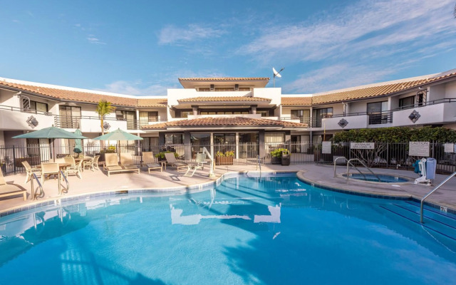 Courtyard by Marriott San Diego Del Mar/Solana Beach