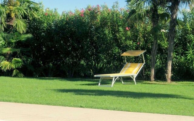 Lazise, Modern Houses, Nice and Colourful Decoration