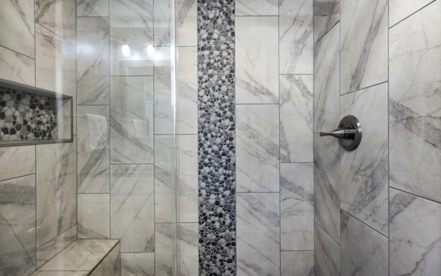 Lakation at the Waters Edge