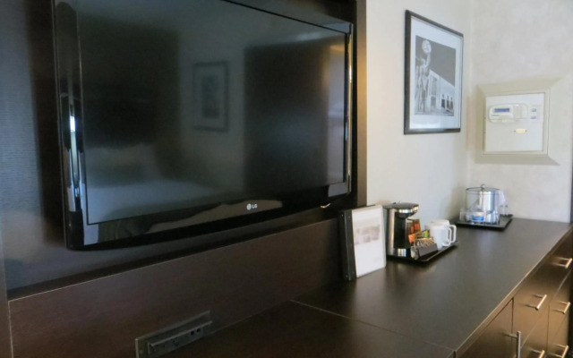 Uptown Oasis San Jose Airport