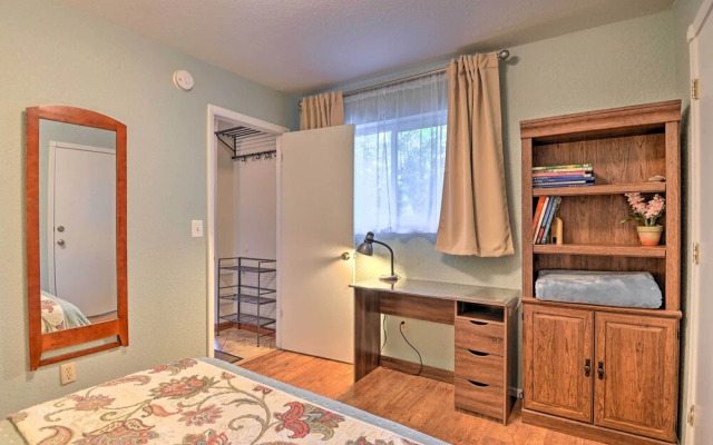 Flagstaff Retreat w/ Large Yard, Balcony & Views!