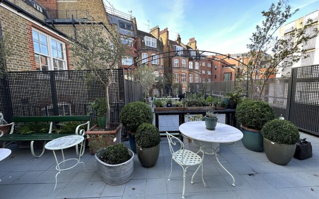 No. 30 Knightsbridge