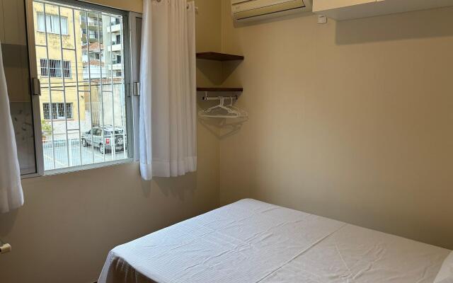 Apto otima localização Centro de Floripa ELY0201