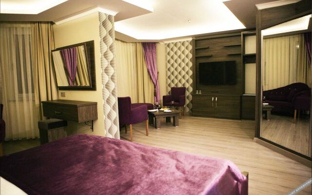 Rey Manes Hotel