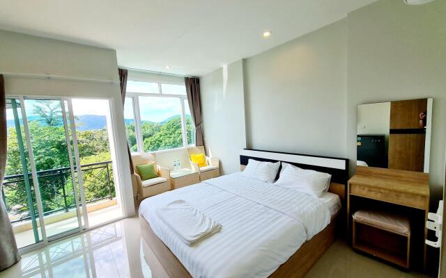 Studio309@phuket by Zuzu