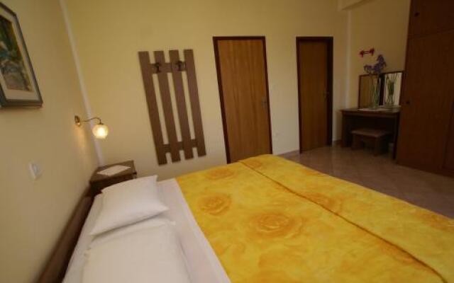 Apartments and Rooms Kod Keti