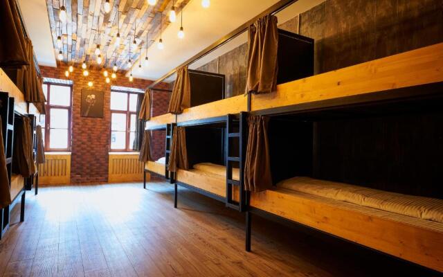 Bed Stage Hostel