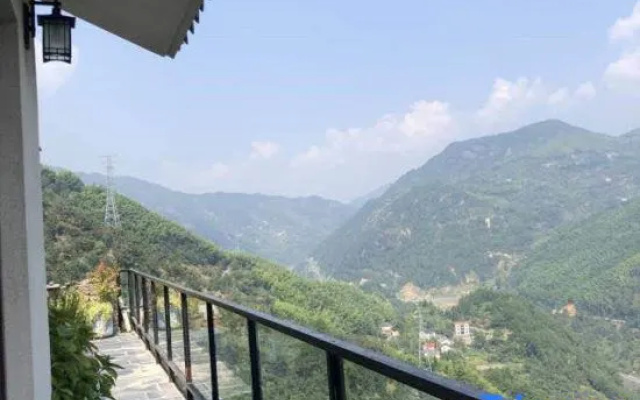 Xiangjian Chashe Hostel