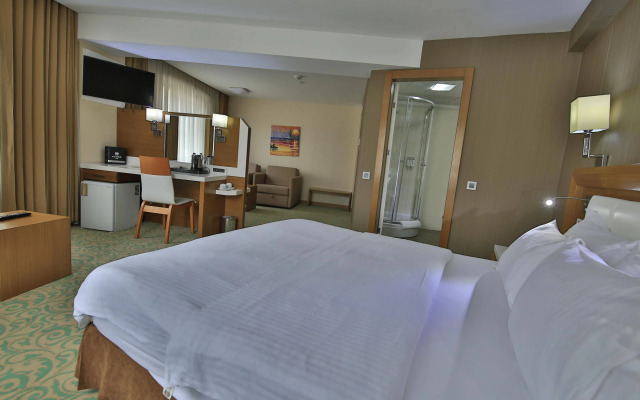 Selcuk Hotel Sems-i Tebrizi