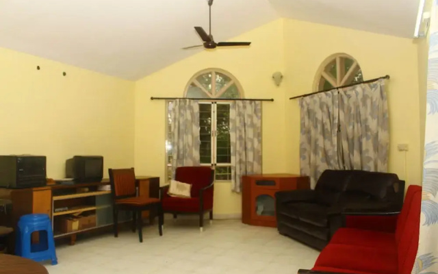 Deccan Farm House by TripThrill
