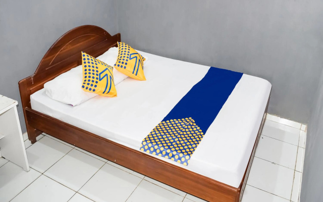 SPOT ON 91147 Penginapan Widodo – Guest Rooms – Samarinda