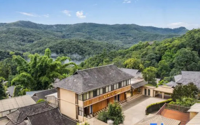 Mangjing · Juyuan Sunset Sea of Clouds Courtyard (Jingmai Mountain Ancient Tea Forest Scenic Area) – Outside – Pu'er