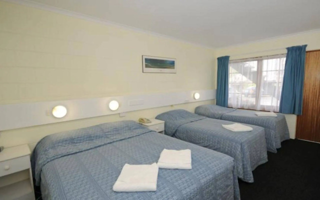 Martin Cash Motel