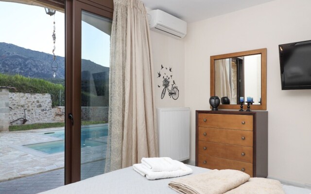 Heliopetra Lux Villa with private Pool