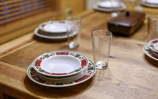 Lacey Dogwood Family Cabin With Free Wifi and Private BBQ by Redawning