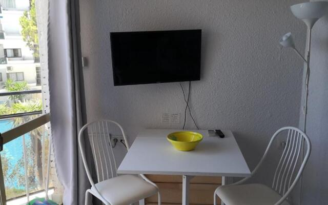 Skol 103A by Completely Marbella