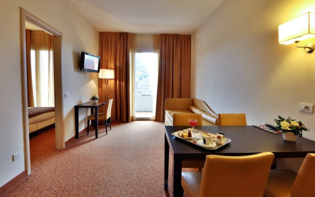 Hotel Regal Residence