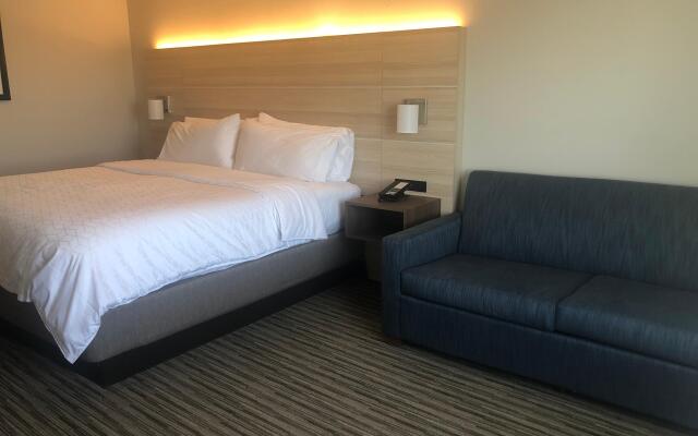 Holiday Inn Express : Hillsboro I-35, an IHG Hotel