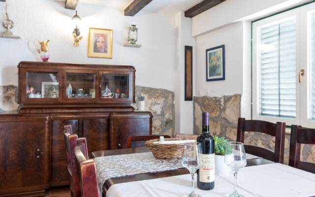 Holiday Home in Podstrana Near Beach