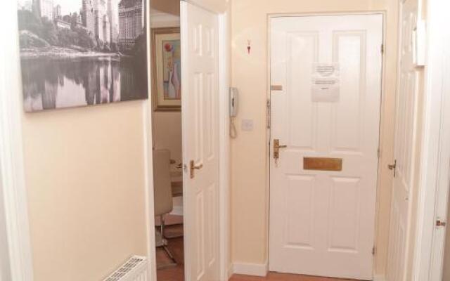 Hla - King Court Apartment 2