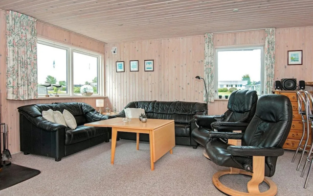 6 Person Holiday Home in Hejls