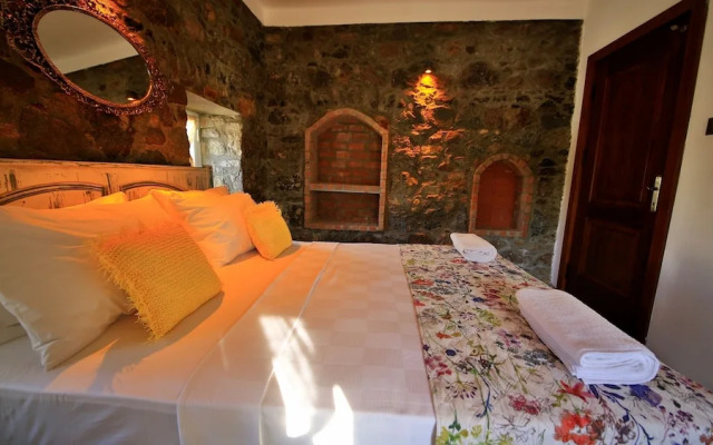 Thales Butik Otel