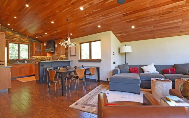 Alpine Meadows Chalet