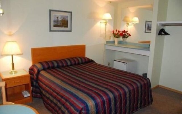 Selkirk Inn
