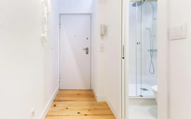 Charming Santos by Homing
