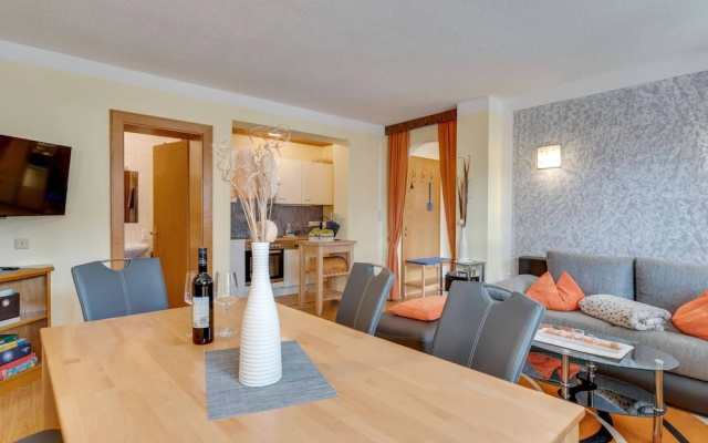 Vibrant Apartment near Ski Area in Fiss