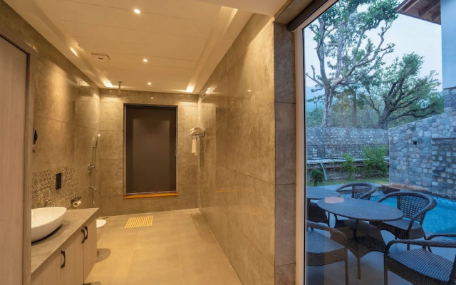Evara Spa & Resort