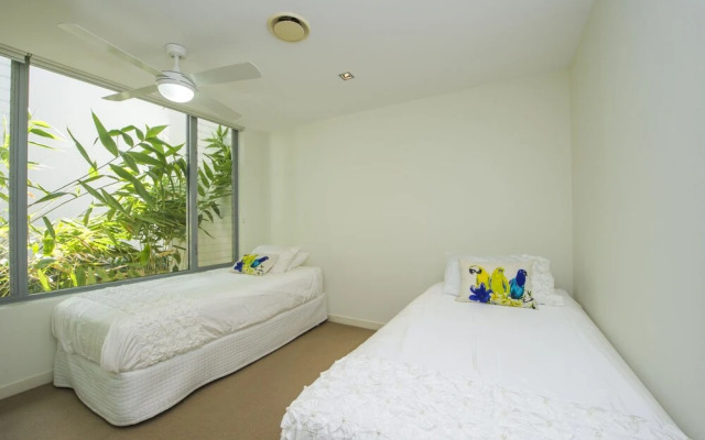 Blue on Blue Apartment 912