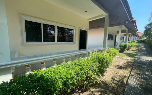 Phuket Airport Villa