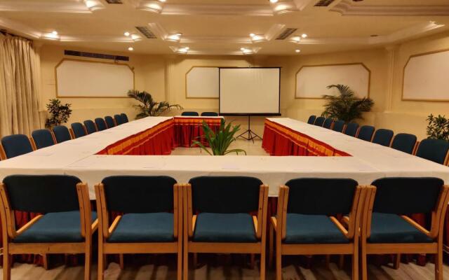 Raj Darshan Hotel