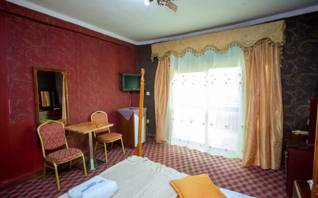 La Grand Chez Johnson Hotel Muyenga