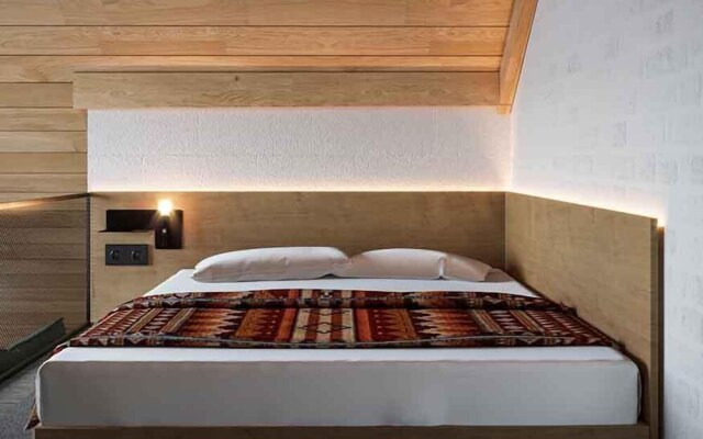 Baza Smart Hotel