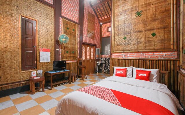 OYO 1725 Banyu Asem Residence