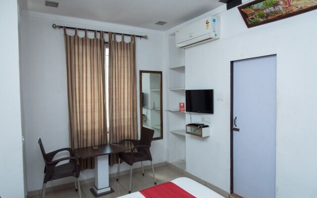 OYO 13225 Home Cozy Stay Bhupalpura