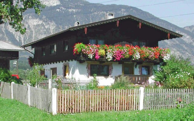 Beautiful Apartment in Strass im Zillertal With Parking