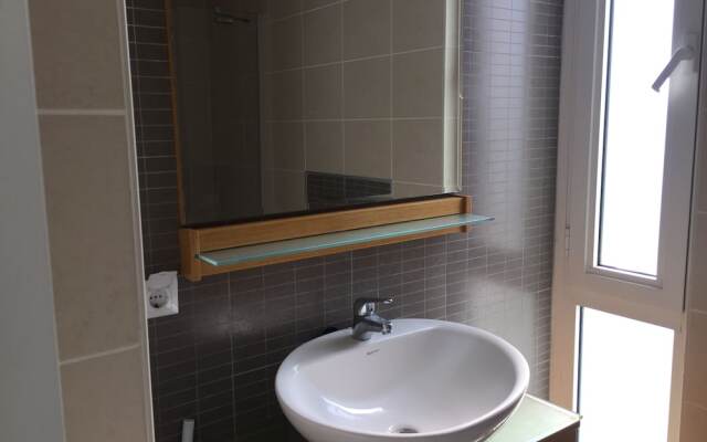 Novron Villa B6