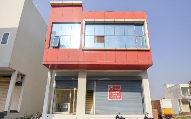 SPOT ON 75872 Patiala Guest House