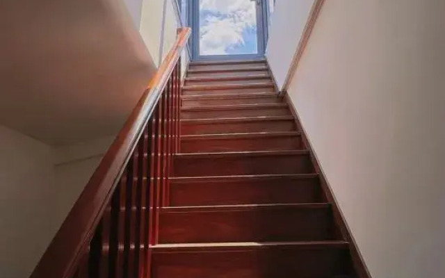 One read and one clean homestay