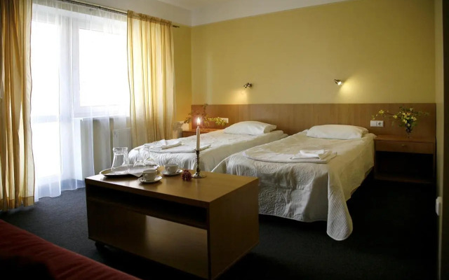 Restoranas - Svečių Namai - Restaurant - Guest House Perkūnkiemis