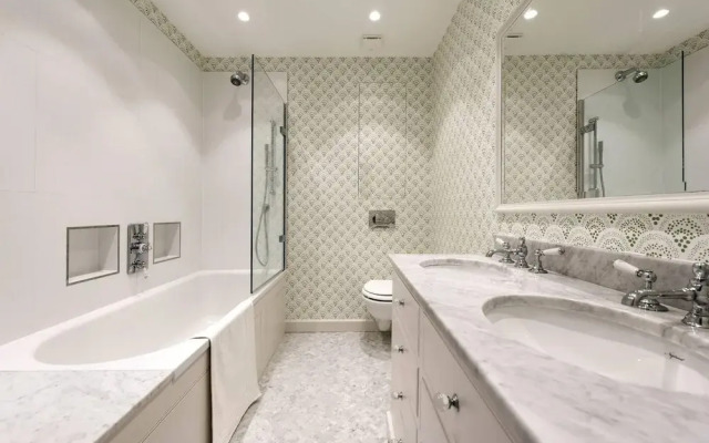 Luxury Kensington Apartment