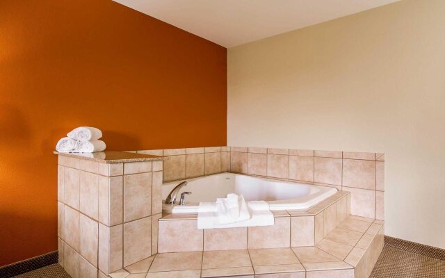 Sleep Inn & Suites Madison - Monona