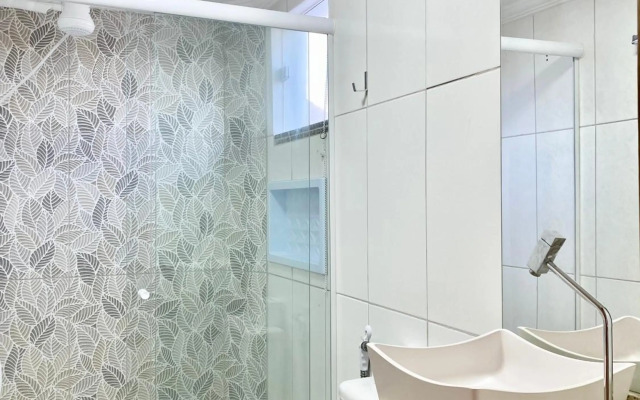 Novo estúdio Apês do Peró 12 - belíssimo