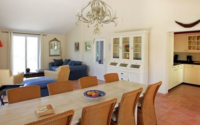 Attractive holiday villa on the Sainte Baume massif