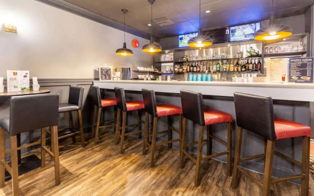 Ramada Coquitlam