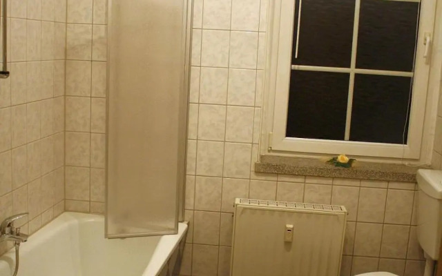 An der Alten Schule 2